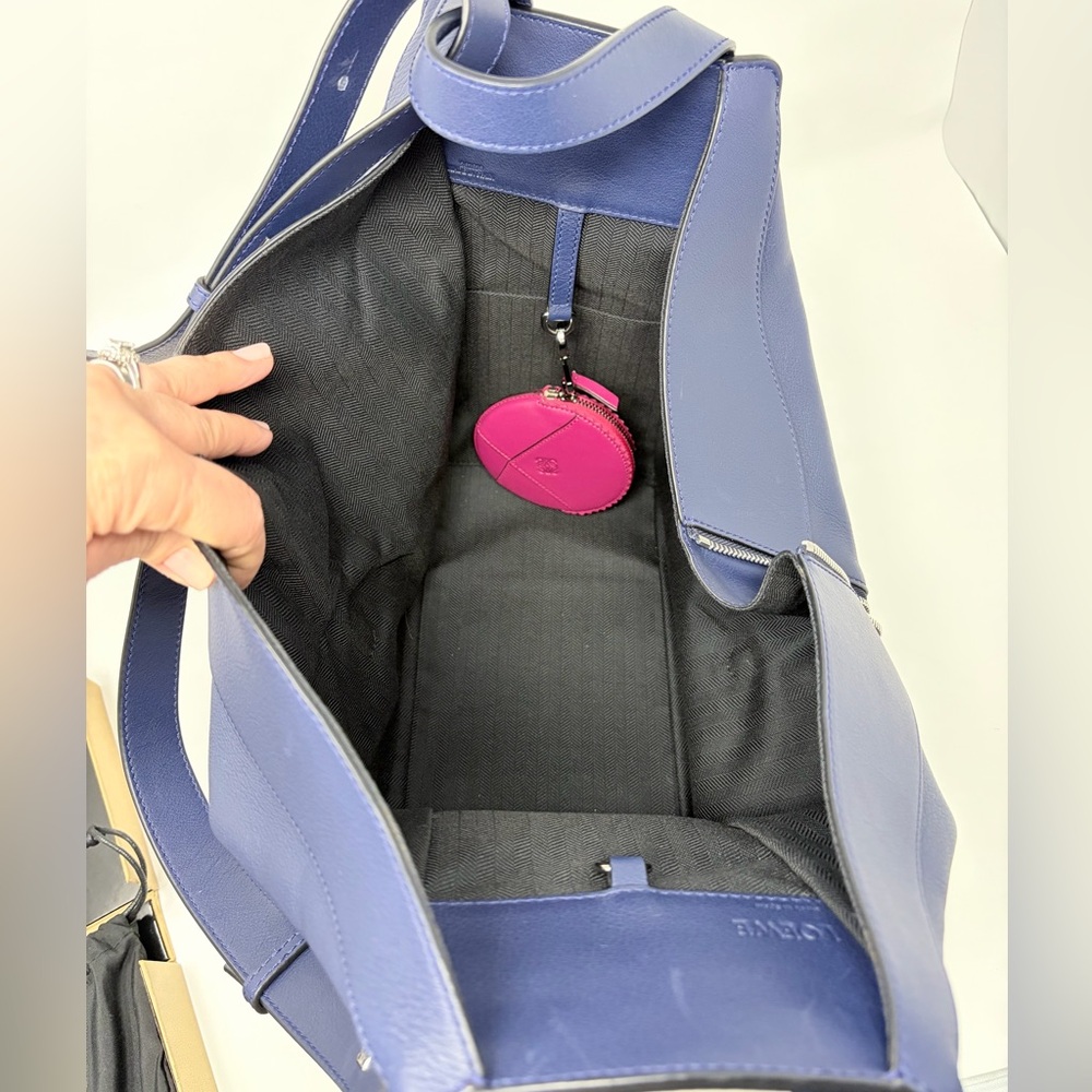 Loewe Compact Hammock Bag - Picture 15 of 15
